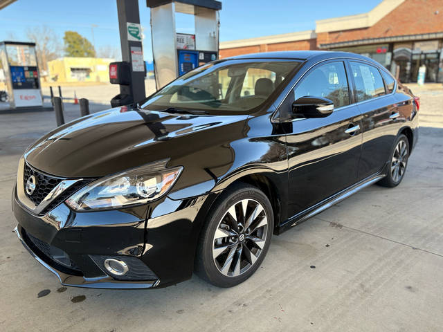 2018 Nissan Sentra SR FWD photo