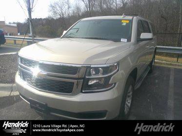 2017 Chevrolet Suburban LT RWD photo