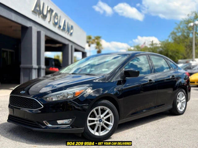 2018 Ford Focus SE FWD photo