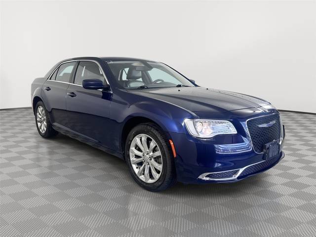 2017 Chrysler 300 Limited AWD photo