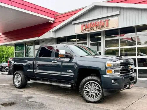 2018 Chevrolet Silverado 2500HD High Country 4WD photo