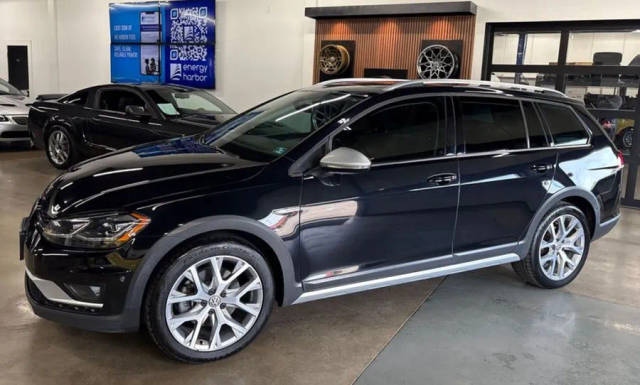 2018 Volkswagen Golf Alltrack SEL AWD photo