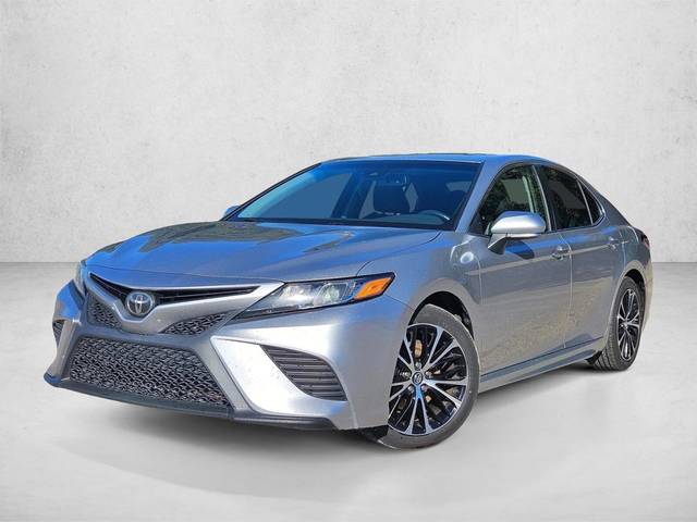 2018 Toyota Camry SE FWD photo