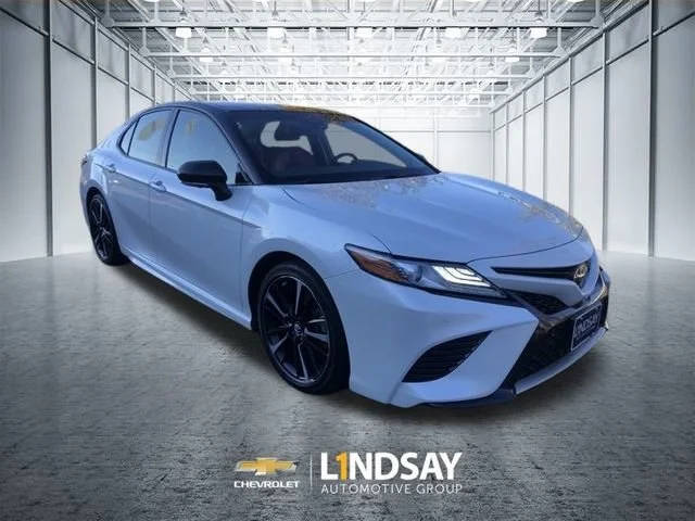 2018 Toyota Camry XSE FWD photo