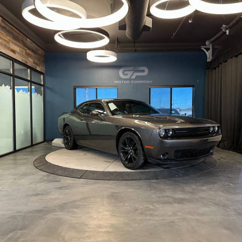 2018 Dodge Challenger SXT RWD photo
