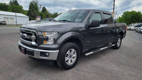 2017 Ford F-150 XLT 4WD photo