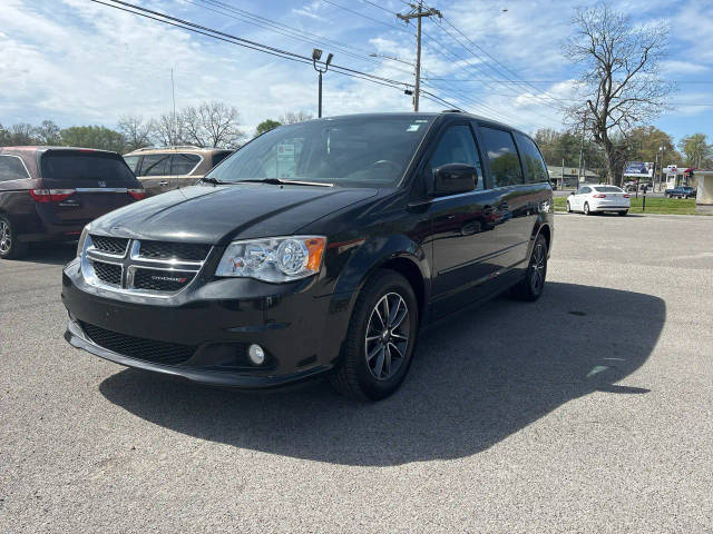 2017 Dodge Grand Caravan SXT FWD photo