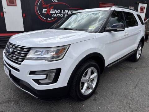 2017 Ford Explorer XLT 4WD photo