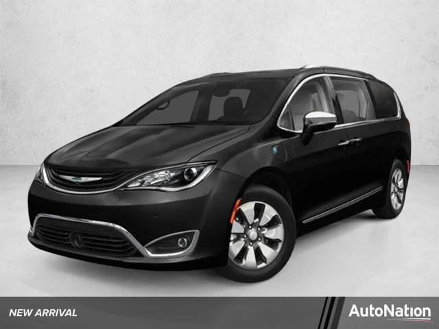 2018 Chrysler Pacifica Minivan Hybrid Limited FWD photo