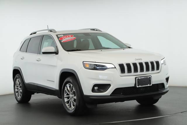 2019 Jeep Cherokee Latitude Plus 4WD photo