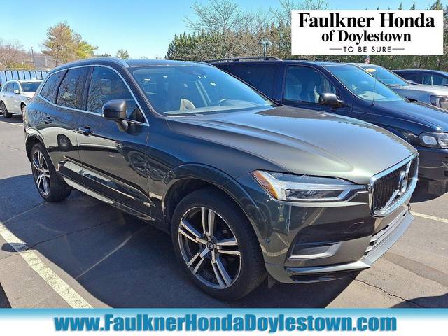 2018 Volvo XC60 Momentum AWD photo