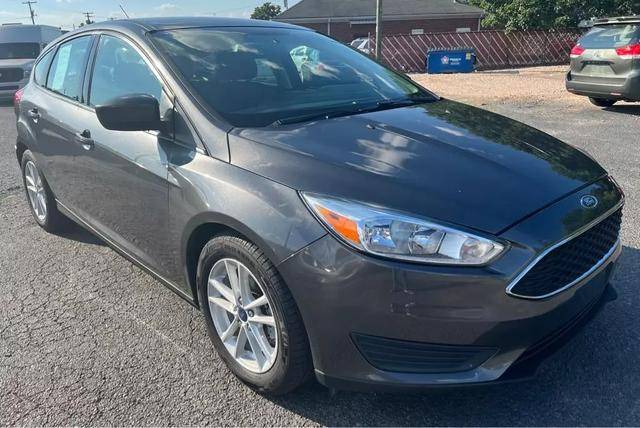 2018 Ford Focus SE FWD photo