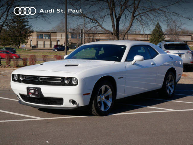 2018 Dodge Challenger SXT RWD photo