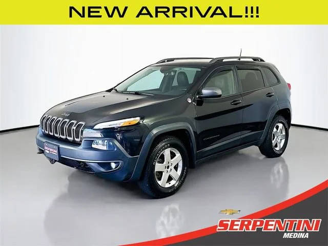 2016 Jeep Cherokee Trailhawk 4WD photo