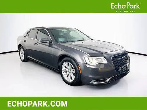 2018 Chrysler 300 Touring L RWD photo