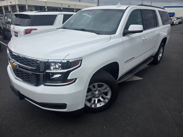 2017 Chevrolet Suburban LT 4WD photo