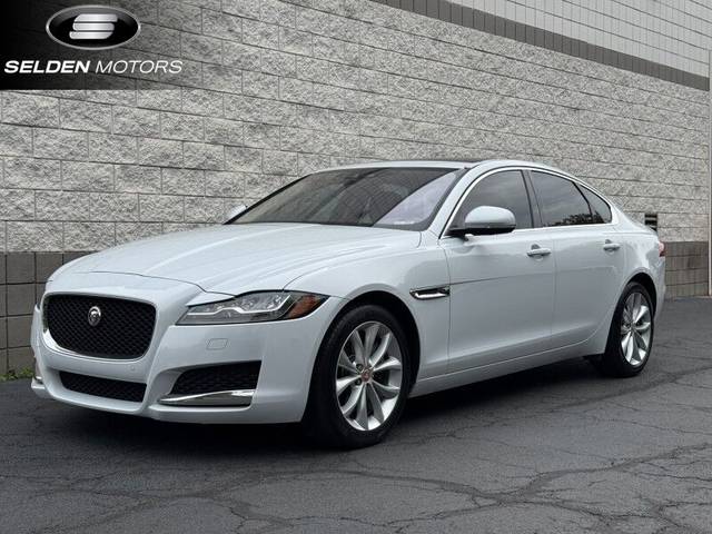 2018 Jaguar XF 25t Premium RWD photo