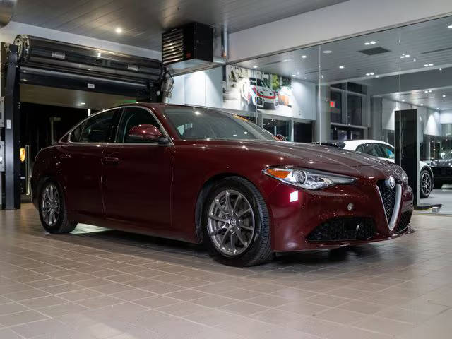 2018 Alfa Romeo Giulia  RWD photo