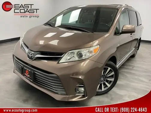 2018 Toyota Sienna XLE AWD photo