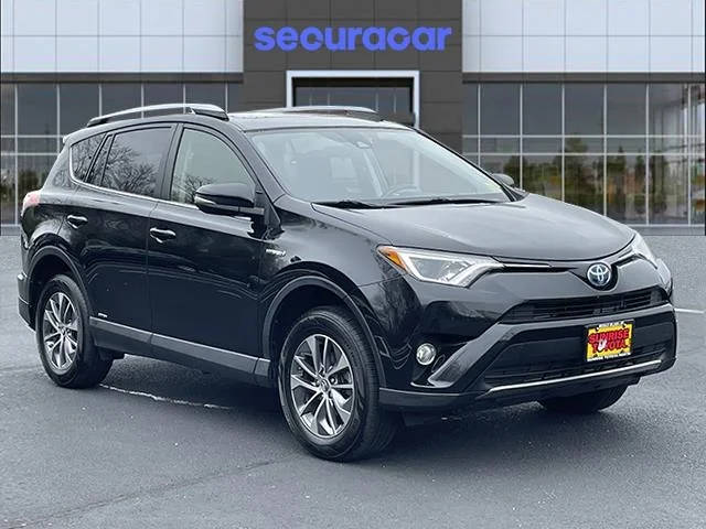 2018 Toyota RAV4 Hybrid XLE AWD photo