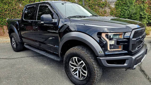 2018 Ford F-150 Raptor 4WD photo