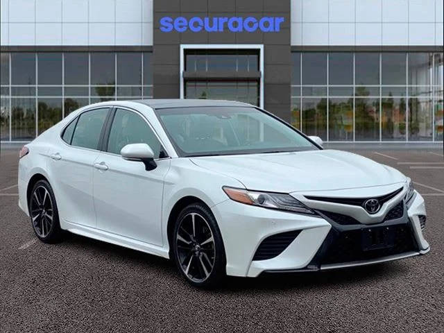 2018 Toyota Camry XSE FWD photo