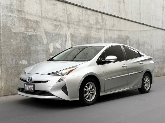 2018 Toyota Prius Two FWD photo