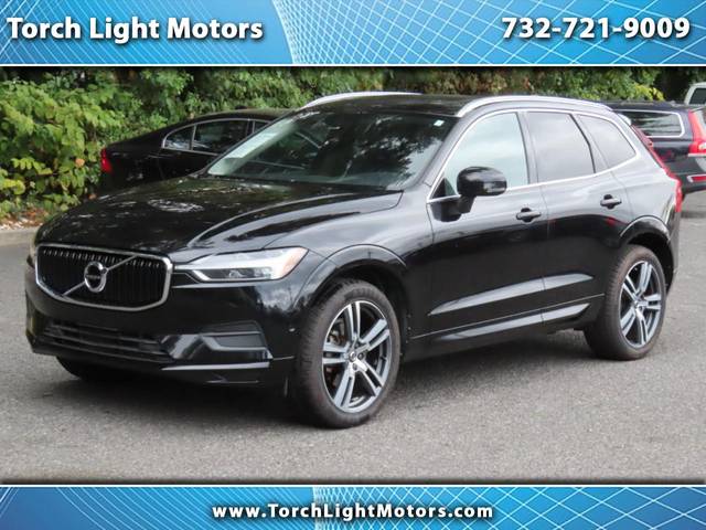 2018 Volvo XC60 Momentum AWD photo