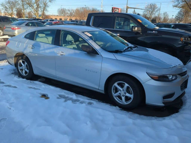 2018 Chevrolet Malibu LS FWD photo