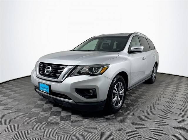 2017 Nissan Pathfinder SL FWD photo