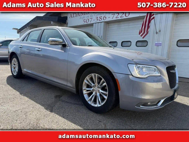 2017 Chrysler 300 300C RWD photo