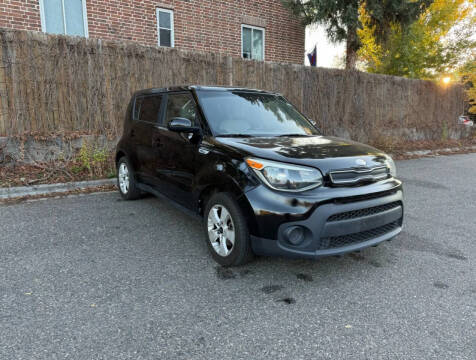2018 Kia Soul Base FWD photo