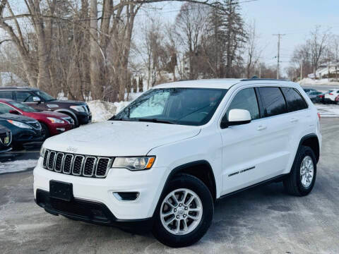 2018 Jeep Grand Cherokee Laredo 4WD photo