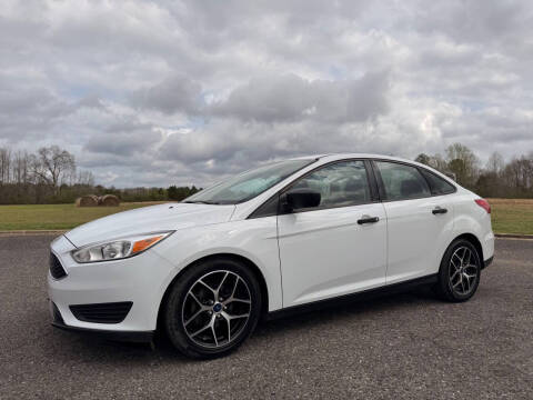 2018 Ford Focus S FWD photo
