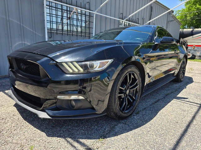 2017 Ford Mustang GT RWD photo