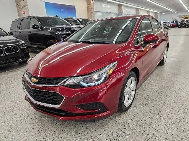 2018 Chevrolet Cruze LT FWD photo
