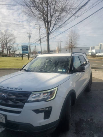 2018 Ford Explorer XLT 4WD photo