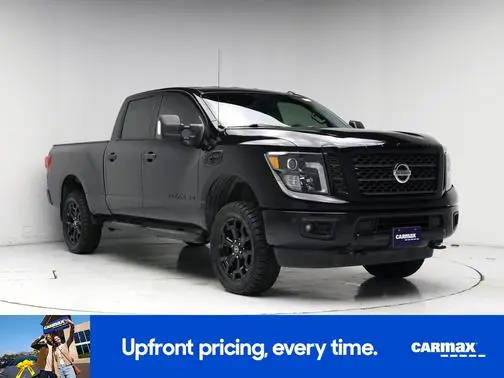 2018 Nissan Titan XD SV 4WD photo