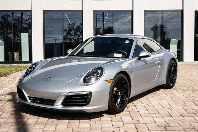 2018 Porsche 911 Carrera RWD photo