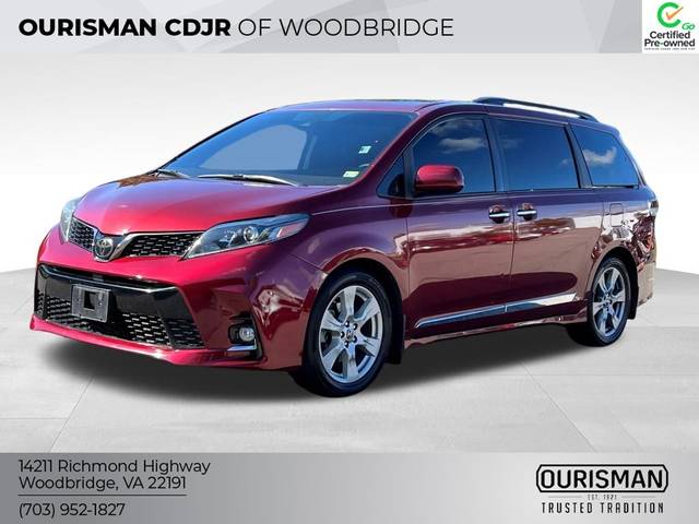 2018 Toyota Sienna SE FWD photo