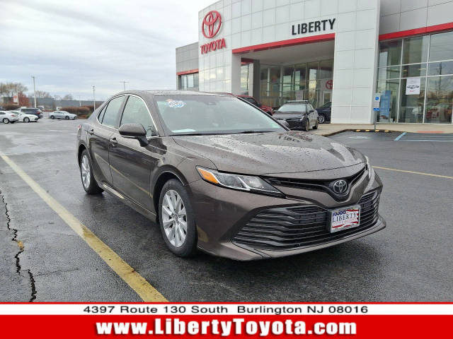 2018 Toyota Camry LE FWD photo