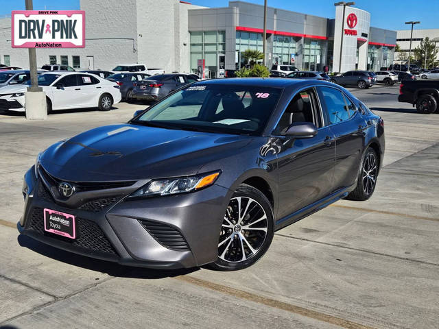 2018 Toyota Camry SE FWD photo