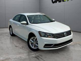 2018 Volkswagen Passat 2.0T S FWD photo