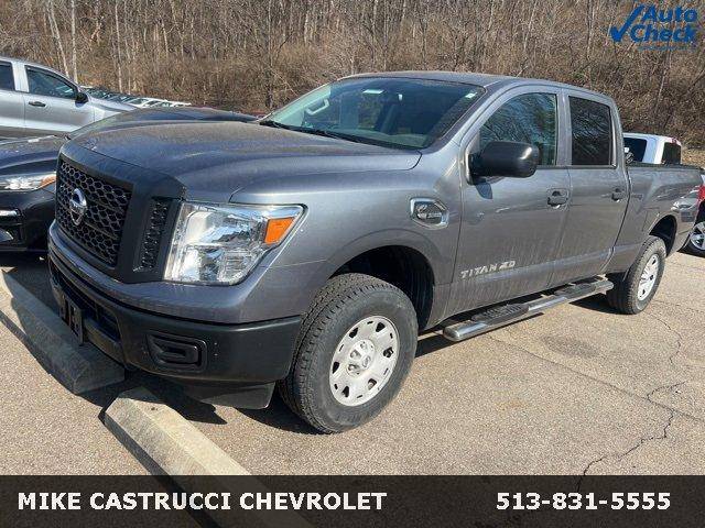 2017 Nissan Titan XD S 4WD photo