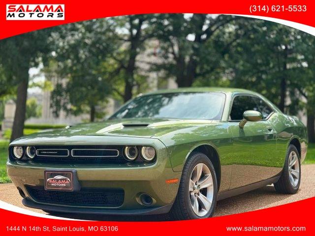 2018 Dodge Challenger SXT RWD photo