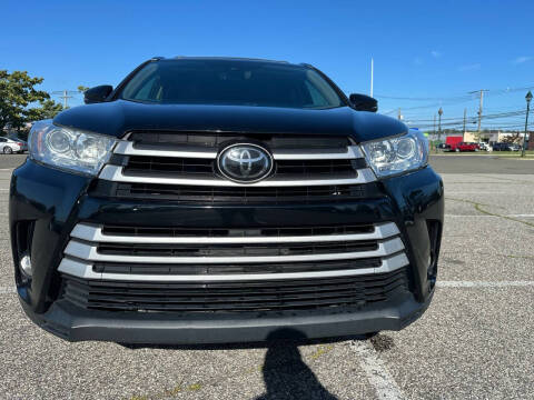 2018 Toyota Highlander XLE AWD photo