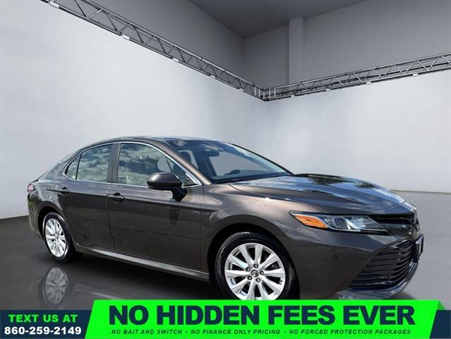 2018 Toyota Camry LE FWD photo