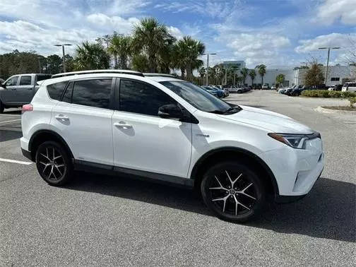 2018 Toyota RAV4 Hybrid SE AWD photo