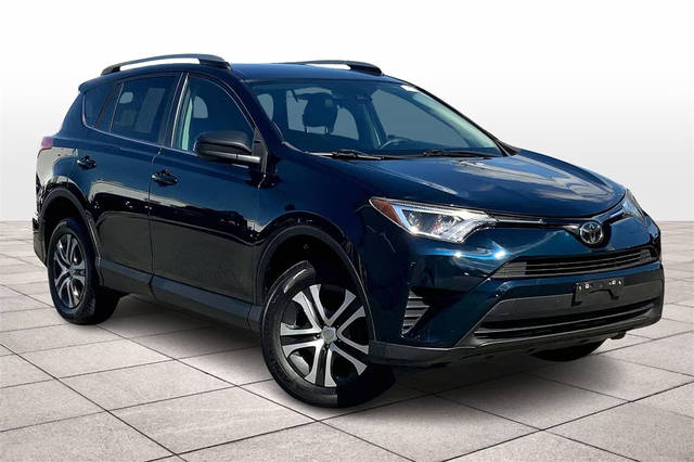 2018 Toyota RAV4 LE AWD photo