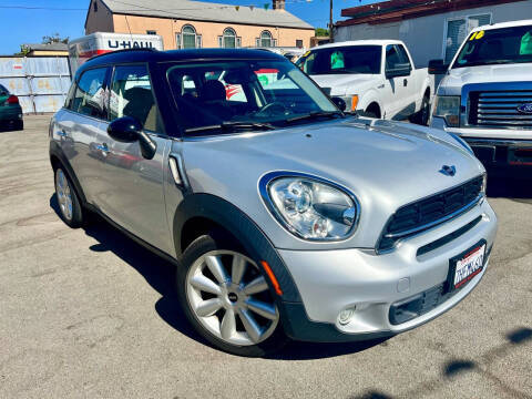 2015 MINI Countryman S FWD photo